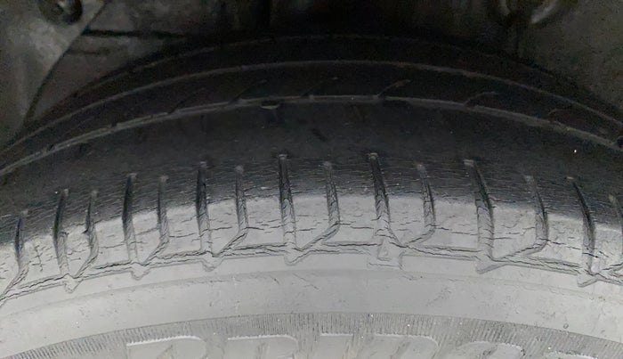 2018 Hyundai Elite i20 ASTA 1.2 (O), Petrol, Manual, 56,757 km, Right Rear Tyre Tread