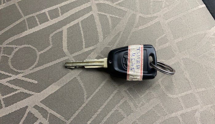 2016 Hyundai Grand i10 SPORTZ 1.2 KAPPA VTVT, Petrol, Manual, 87,020 km, Key Close Up