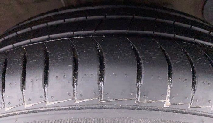 2019 Hyundai NEW SANTRO SPORTZ 1.1, Petrol, Manual, 19,186 km, Right Front Tyre Tread