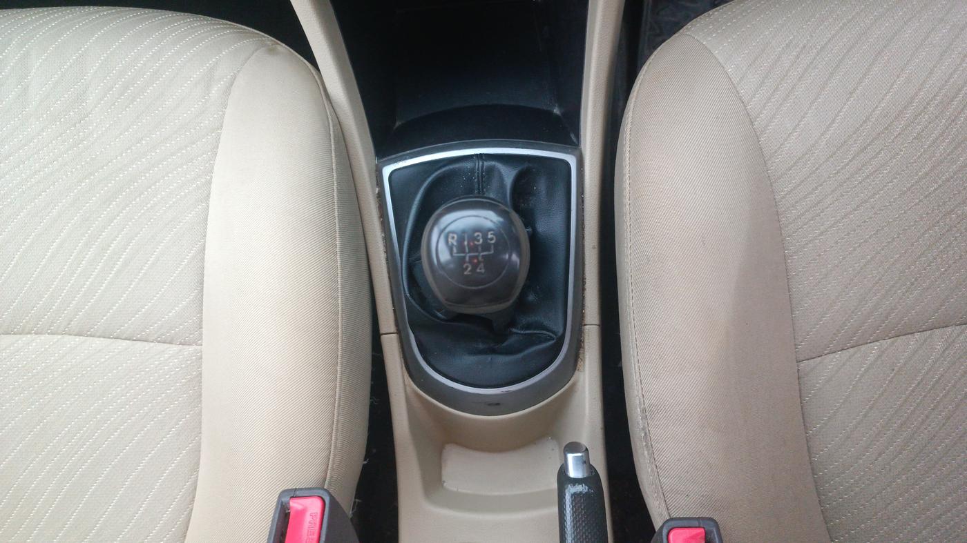 2017 Hyundai Verna 1.6 VTVT SX, Petrol, Manual, 61,833 km, Gear Lever
