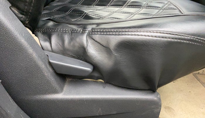 2012 Renault Duster 110 PS RXL DIESEL, Diesel, Manual, 69,849 km, Driver Side Adjustment Panel