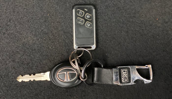 2018 Tata Tiago XM 1.2 REVOTRON, Petrol, Manual, 45,251 km, Key Close Up