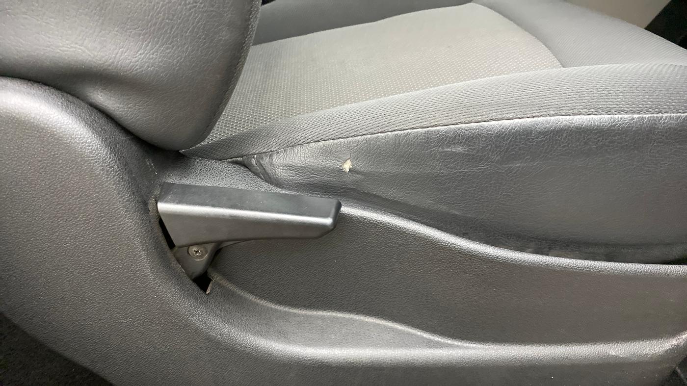 2018 Tata Tiago XM 1.2 REVOTRON, Petrol, Manual, 45,251 km, Driver Side Adjustment Panel
