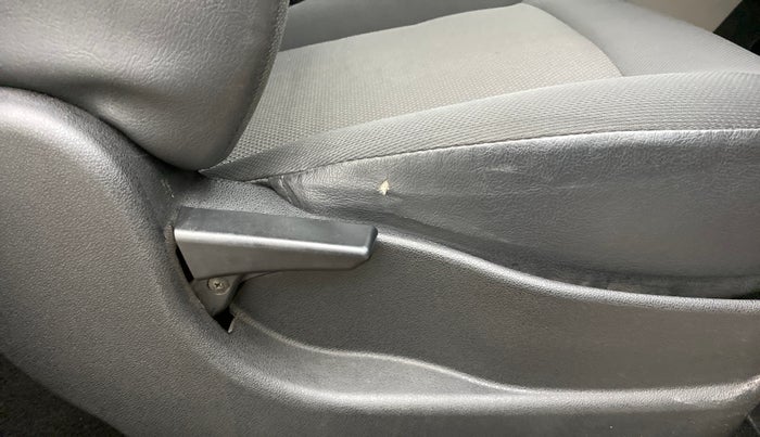 2018 Tata Tiago XM 1.2 REVOTRON, Petrol, Manual, 45,251 km, Driver Side Adjustment Panel