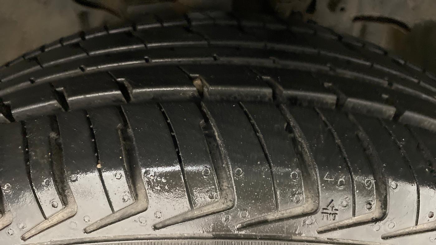 2018 Tata Tiago XM 1.2 REVOTRON, Petrol, Manual, 45,251 km, Right Front Tyre Tread