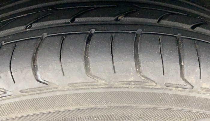 2021 Hyundai GRAND I10 NIOS ASTA AMT 1.2 KAPPA VTVT, Petrol, Automatic, 62,031 km, Left Front Tyre Tread