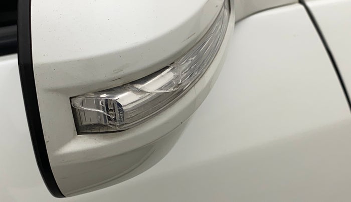 2016 Maruti Swift Dzire VXI, Petrol, Manual, 30,786 km, Right rear-view mirror - Indicator light has minor damage