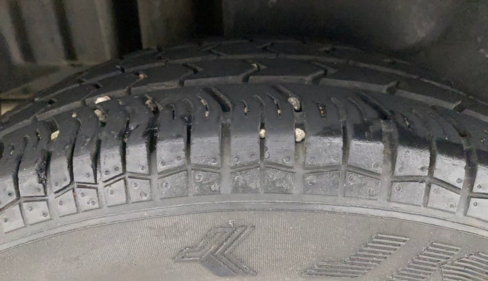 2016 Maruti Swift Dzire VXI, Petrol, Manual, 30,786 km, Right Rear Tyre Tread