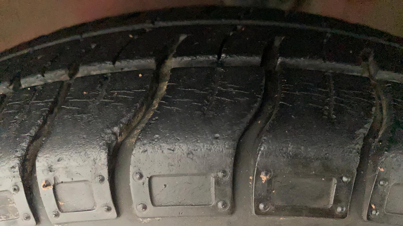 2011 Maruti Alto LXI, Petrol, Manual, 57,308 km, Left Front Tyre Tread