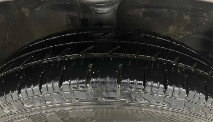 2015 Maruti Wagon R 1.0 LXI, Petrol, Manual, 52,802 km, Right Front Tyre Tread