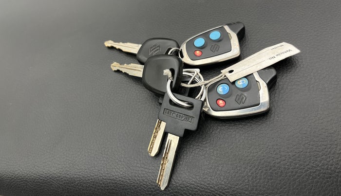 2015 Maruti Wagon R 1.0 LXI, Petrol, Manual, 52,802 km, Key Close Up