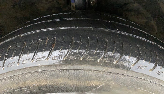 2019 Maruti Baleno DELTA PETROL 1.2, Petrol, Manual, 89,657 km, Right Front Tyre Tread