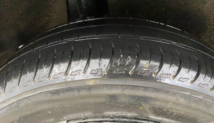 2019 Maruti Baleno DELTA PETROL 1.2, Petrol, Manual, 89,657 km, Right Rear Tyre Tread