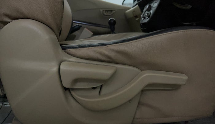 2014 Honda Amaze 1.2L I-VTEC S, Petrol, Manual, 59,895 km, Driver Side Adjustment Panel