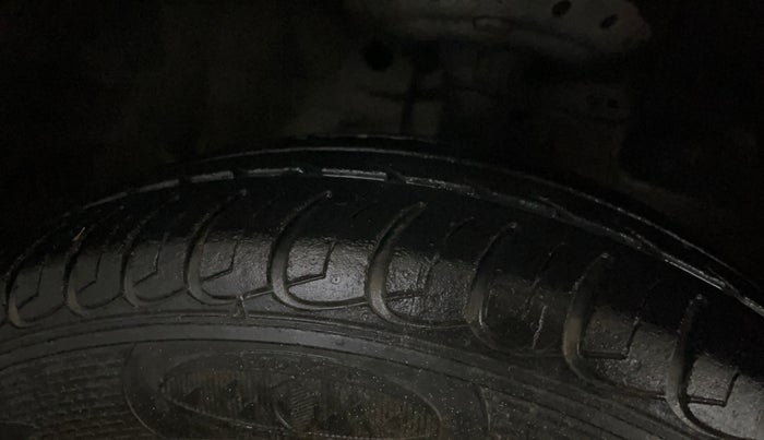 2014 Honda Amaze 1.2L I-VTEC S, Petrol, Manual, 59,895 km, Right Front Tyre Tread