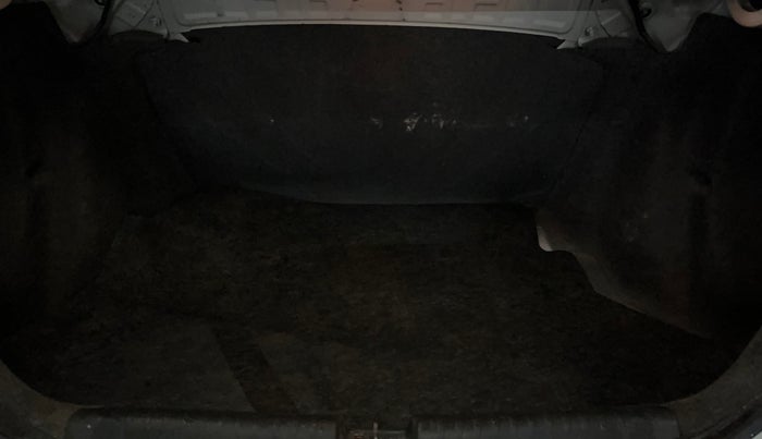 2014 Honda Amaze 1.2L I-VTEC S, Petrol, Manual, 59,895 km, Boot Inside