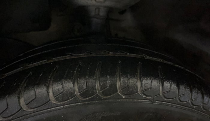 2014 Honda Amaze 1.2L I-VTEC S, Petrol, Manual, 59,895 km, Left Front Tyre Tread