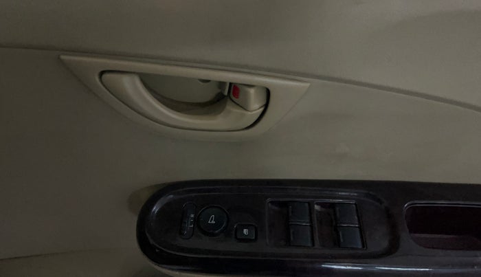 2014 Honda Amaze 1.2L I-VTEC S, Petrol, Manual, 59,895 km, Driver Side Door Panels Control