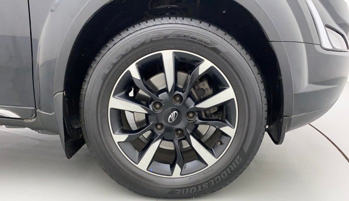 2018 Mahindra XUV500 W11 (O) AT, Diesel, Automatic, 79,285 km, Right Front Wheel