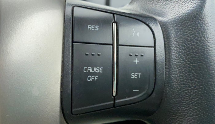 2018 Mahindra XUV500 W11 (O) AT, Diesel, Automatic, 79,285 km, Adaptive Cruise Control