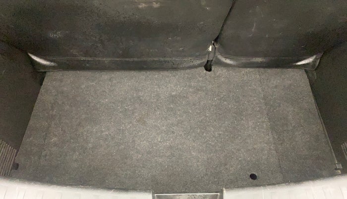 2017 Maruti Swift VDI, Diesel, Manual, 70,179 km, Boot Inside