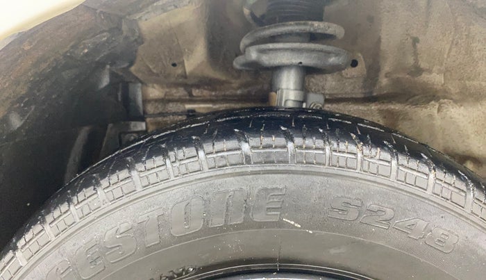 2017 Maruti Swift VDI, Diesel, Manual, 70,179 km, Left Front Tyre Tread