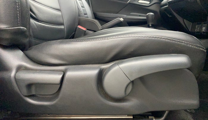 2021 Honda WR-V 1.5L I-DTEC VX MT, Diesel, Manual, 64,029 km, Driver Side Adjustment Panel