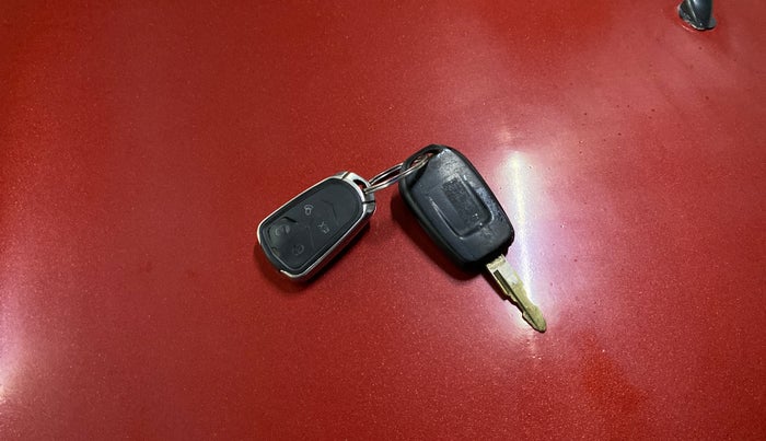 2016 Renault Kwid RXL, Petrol, Manual, 52,884 km, Key Close Up