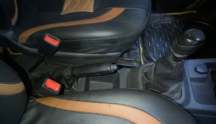 2016 Renault Kwid RXL, Petrol, Manual, 52,884 km, Gear Lever