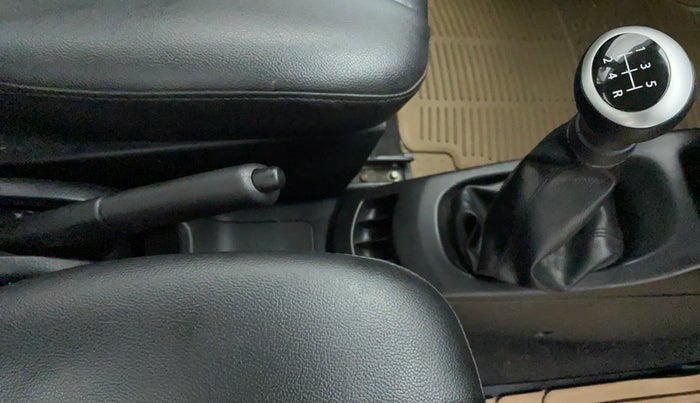 2013 Maruti Wagon R 1.0 LXI, Petrol, Manual, 61,951 km, Gear Lever