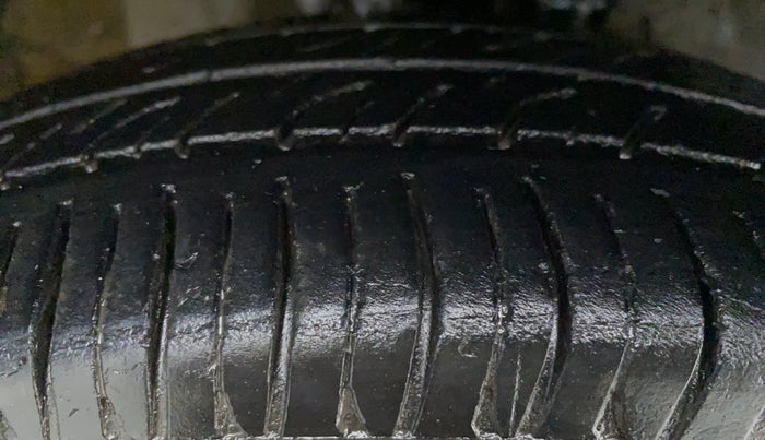 2013 Maruti Wagon R 1.0 LXI, Petrol, Manual, 61,951 km, Left Rear Tyre Tread