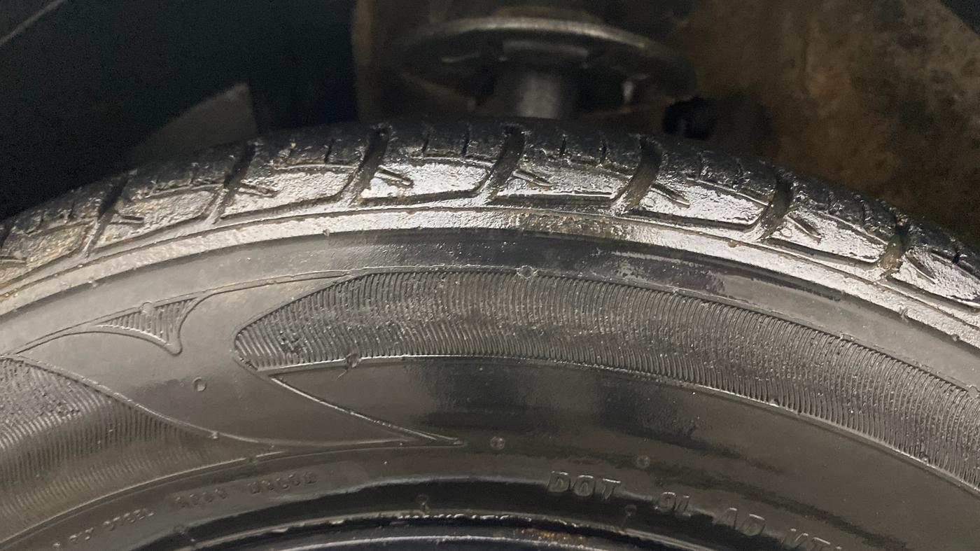 2018 Maruti Baleno DELTA PETROL 1.2, Petrol, Manual, 73,413 km, Left Front Tyre Tread