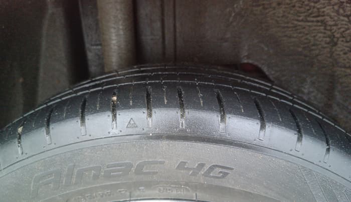 2020 Ford New Figo TITANIUM 1.2 PETROL MT, Petrol, Manual, 10,284 km, Right Rear Tyre Tread