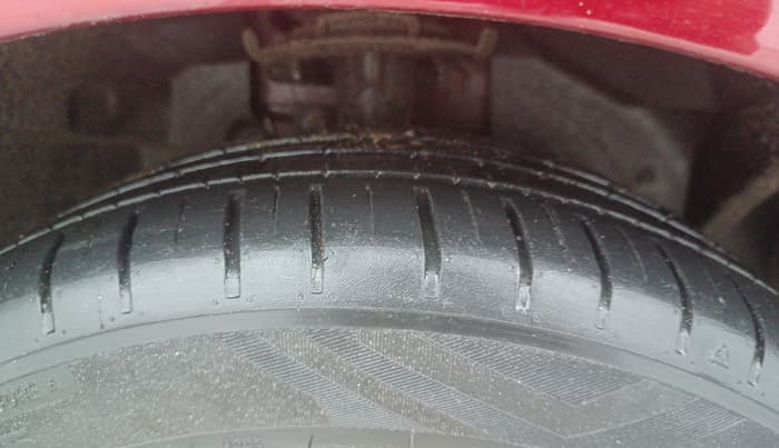2020 Ford New Figo TITANIUM 1.2 PETROL MT, Petrol, Manual, 10,284 km, Right Front Tyre Tread
