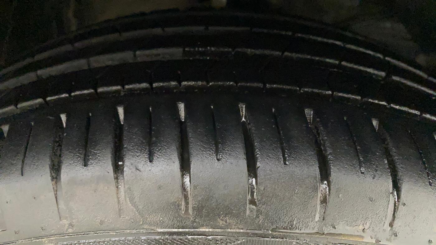 2021 Maruti Baleno ZETA CVT PETROL 1.2, Petrol, Automatic, 6,012 km, Right Front Tyre Tread