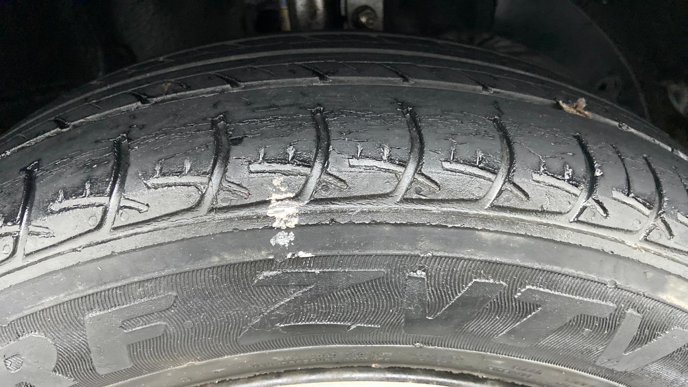 2017 Maruti Baleno DELTA 1.2 K12, Petrol, Manual, 42,903 km, Right Front Tyre Tread