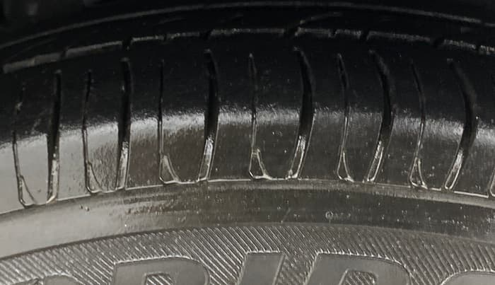 2013 Hyundai i10 MAGNA 1.2, Petrol, Manual, 58,603 km, Left Rear Tyre Tread