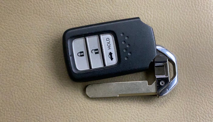 2019 Honda Amaze 1.5L I-DTEC V, Diesel, Manual, 95,141 km, Lock system - Dork lock functional only from remote key