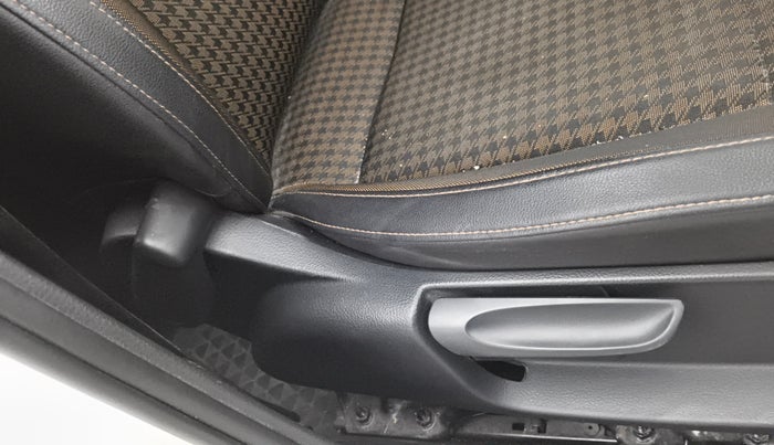2018 Volkswagen Polo HIGHLINE PLUS 1.0 16 ALLOY, Petrol, Manual, 52,566 km, Driver Side Adjustment Panel