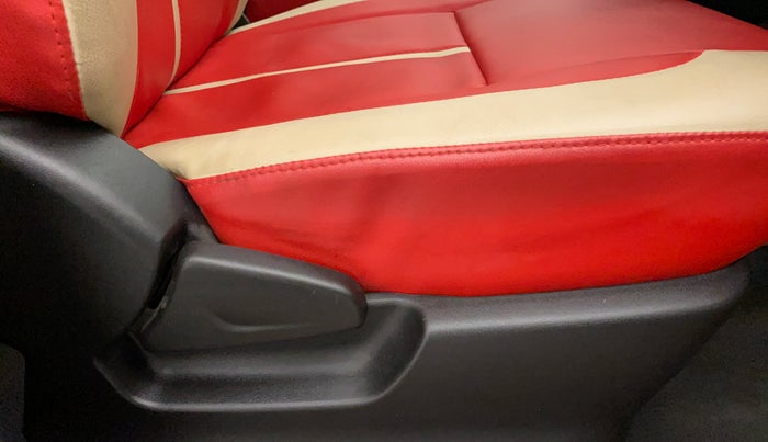 2019 Datsun Redi Go A, Petrol, Manual, 19,109 km, Driver Side Adjustment Panel