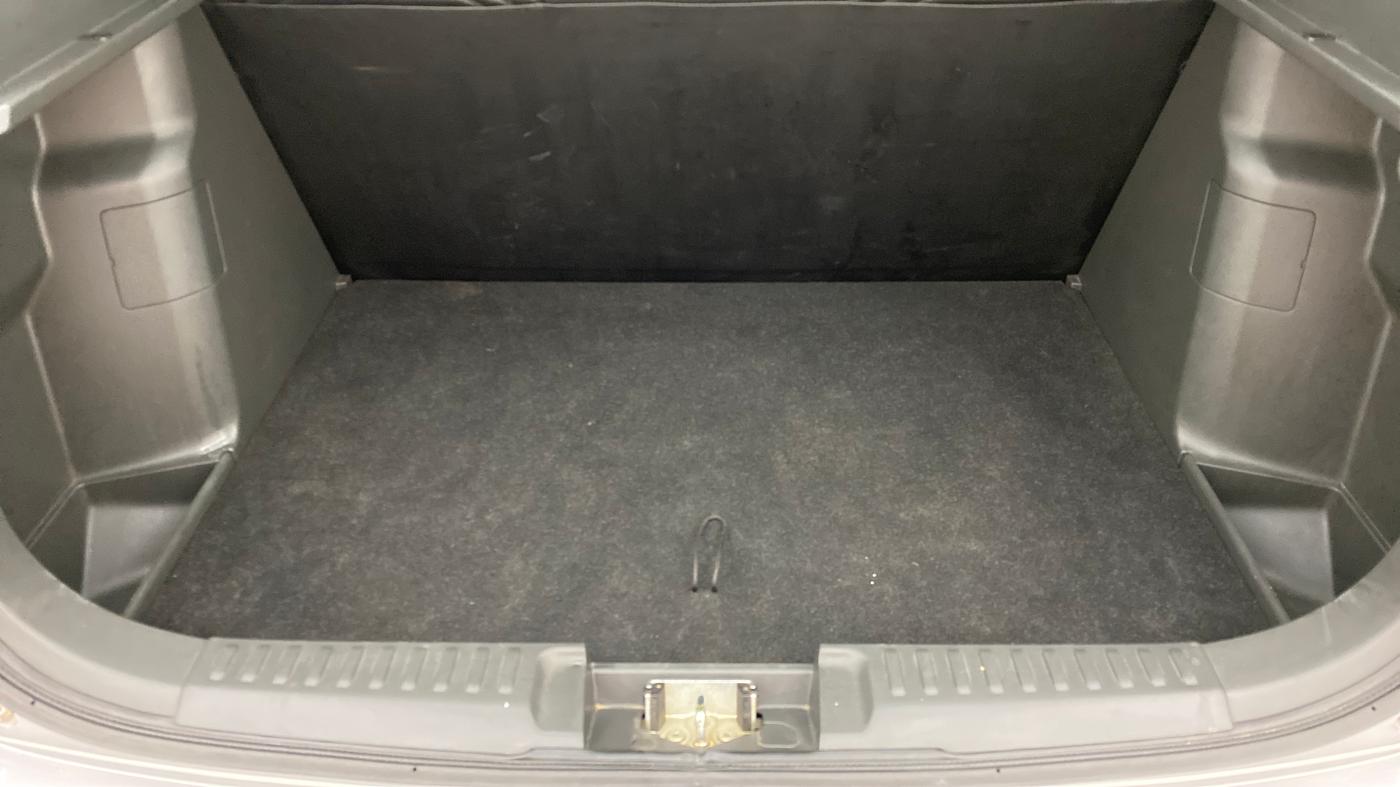 2016 Maruti Vitara Brezza VDI OPT, Diesel, Manual, 55,099 km, Boot Inside