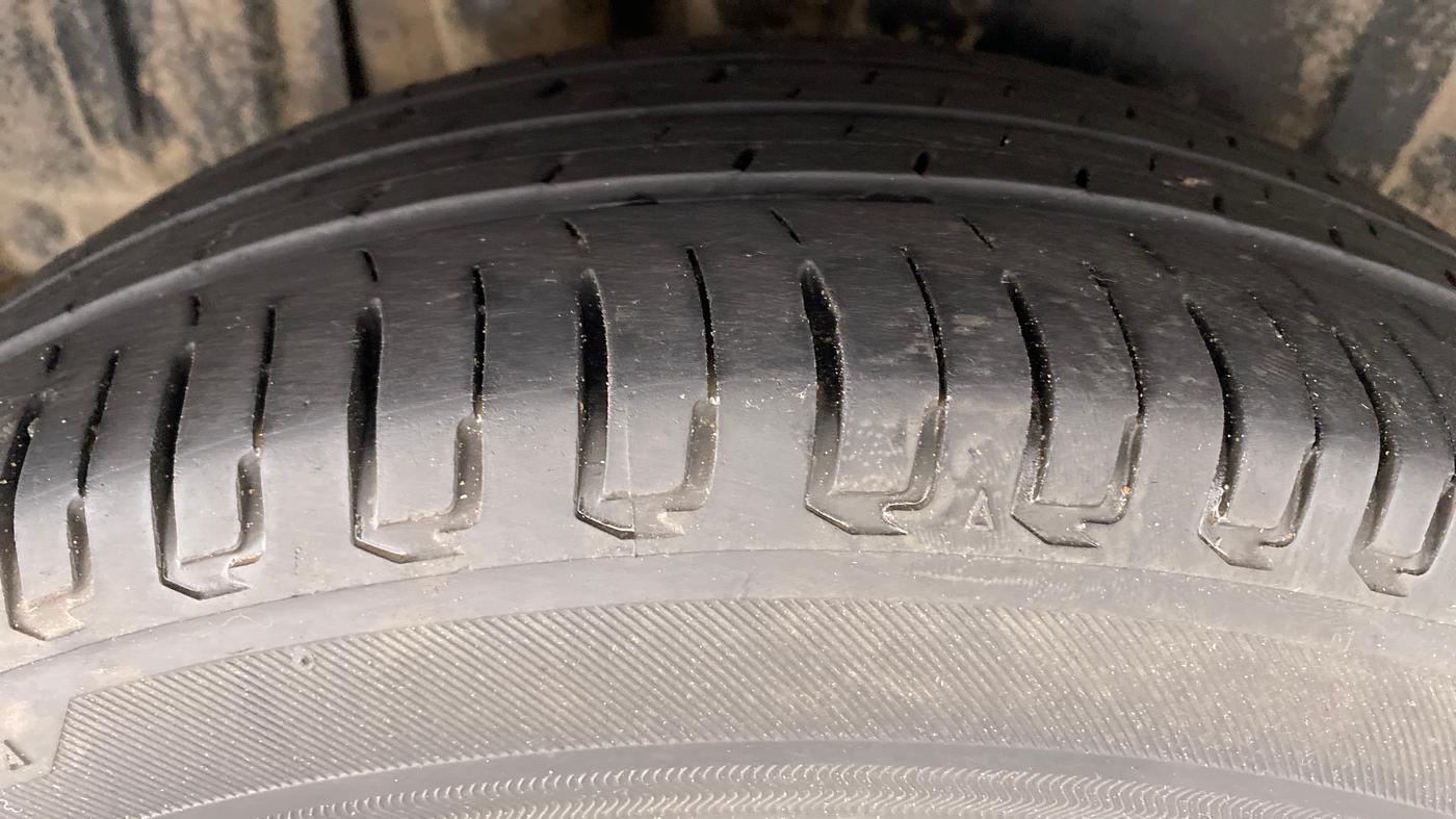 2018 Maruti Ertiga ZXI Plus SHVS, Petrol, Manual, 72,520 km, Right Rear Tyre Tread