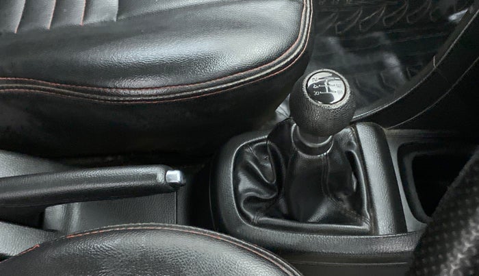2017 Maruti Swift VXI OPT, Petrol, Manual, 56,853 km, Gear Lever