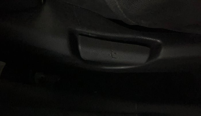 2014 Hyundai Grand i10 ASTA 1.2 KAPPA VTVT, Petrol, Manual, 44,976 km, Driver Side Adjustment Panel