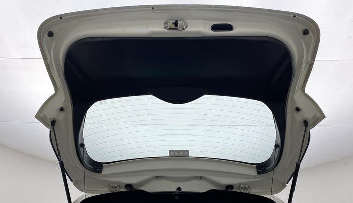 2015 Maruti S Cross ZETA 1.6, Diesel, Manual, 94,891 km, Boot Door Open