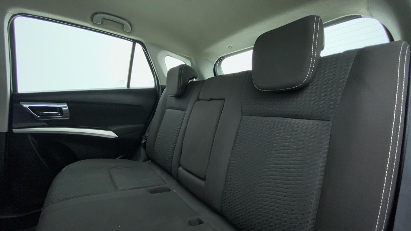 2015 Maruti S Cross ZETA 1.6, Diesel, Manual, 94,891 km, Right Side Rear Door Cabin