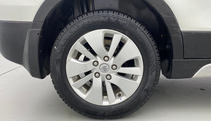 2015 Maruti S Cross ZETA 1.6, Diesel, Manual, 94,891 km, Right Rear Wheel