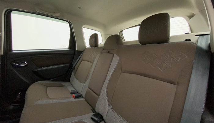 2020 Renault Duster RXZ 1.5 PETROL MT, Petrol, Manual, 20,767 km, Right Side Rear Door Cabin