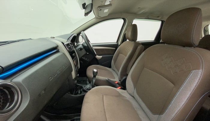 2020 Renault Duster RXZ 1.5 PETROL MT, Petrol, Manual, 20,767 km, Right Side Front Door Cabin