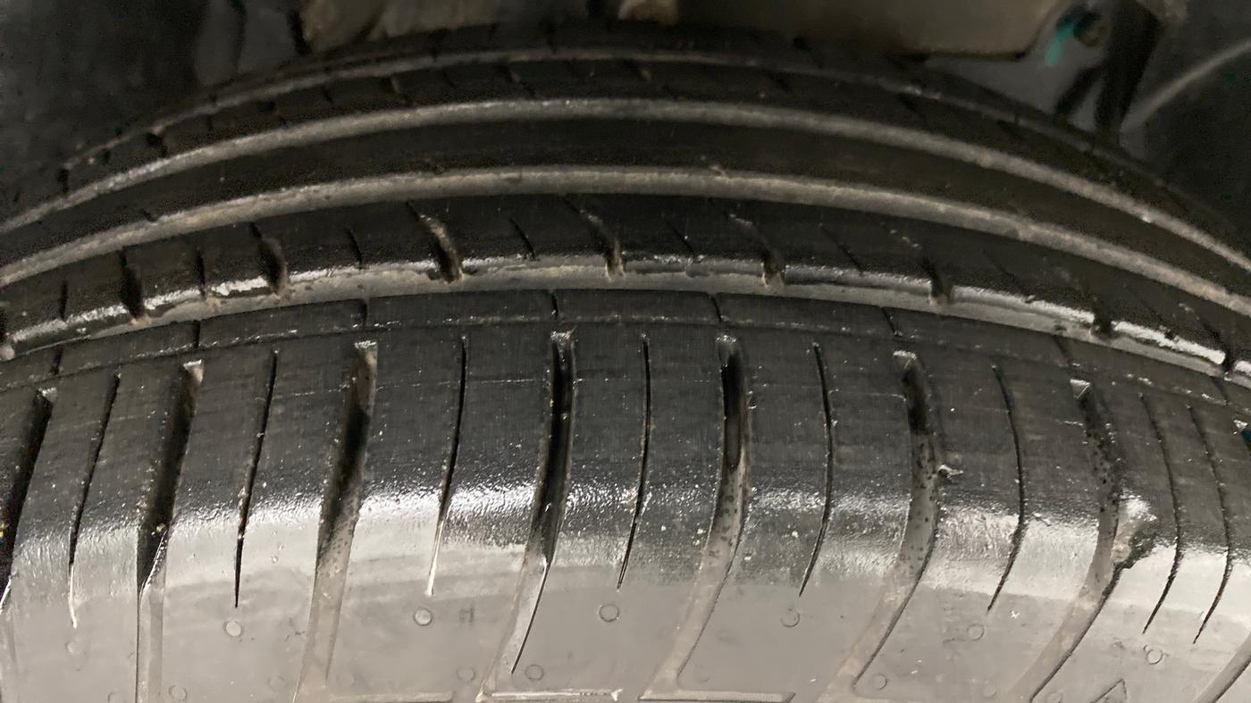 2020 Renault Duster RXZ 1.5 PETROL MT, Petrol, Manual, 20,767 km, Right Front Tyre Tread